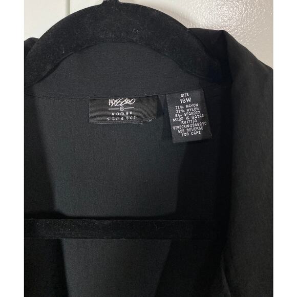 Mossimo Woman Stretch Black Motto Lightweight Zip Up Jacket Size 18W - Picture 3 of 8